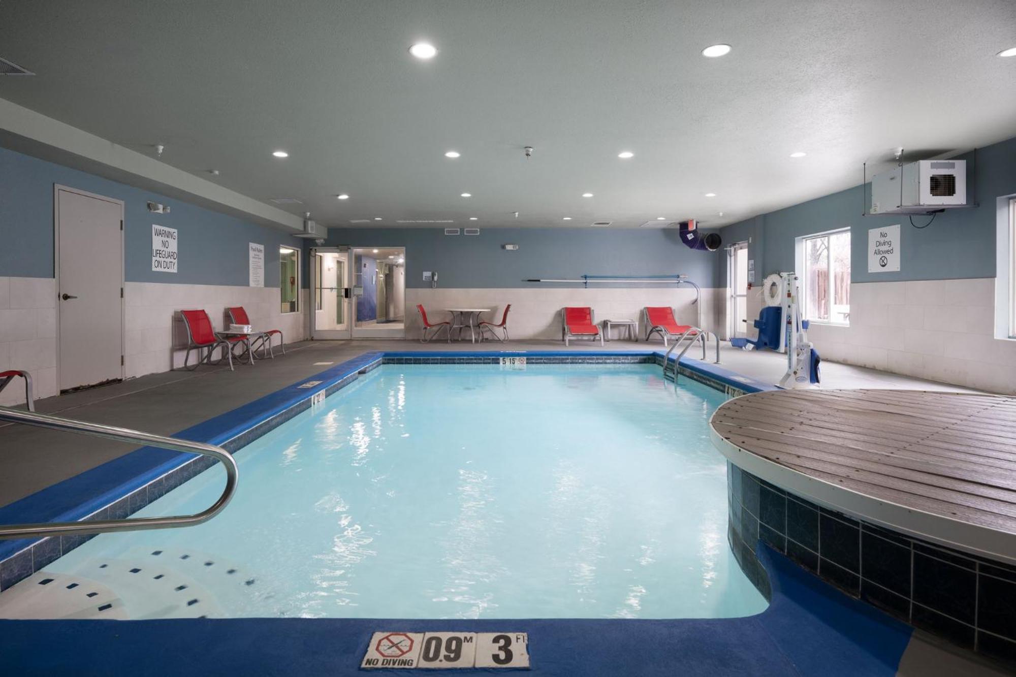 Holiday Inn Express & Suites Chattanooga-Hixson By Ihg Exterior foto