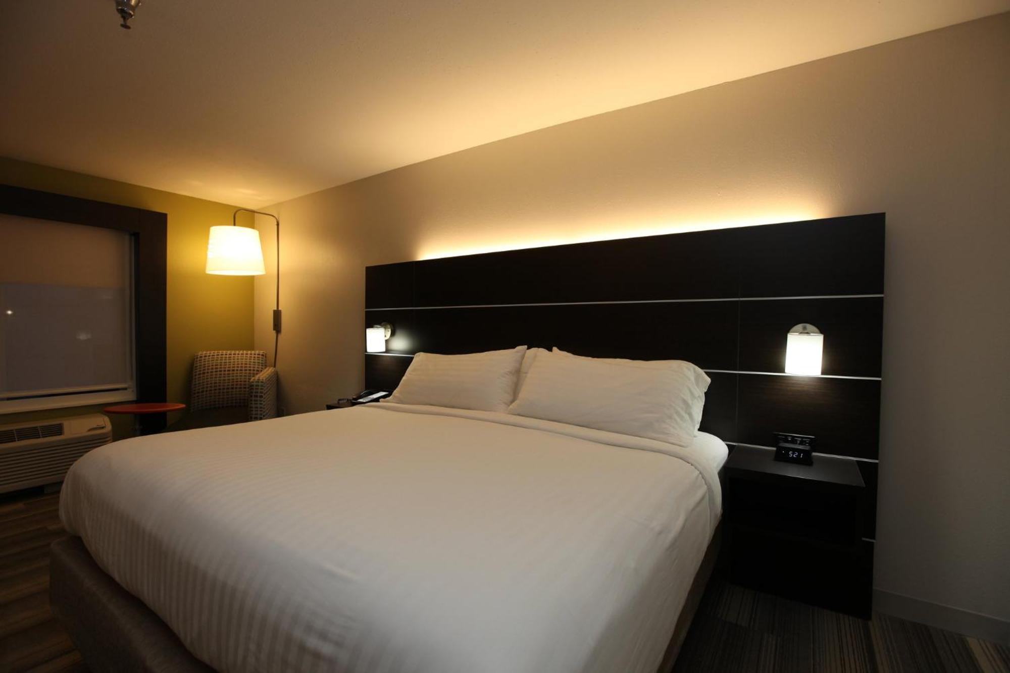 Holiday Inn Express & Suites Chattanooga-Hixson By Ihg Exterior foto